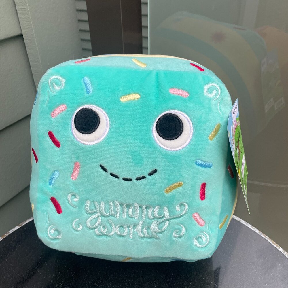 Yummy World Kidrobot Fin Funfetti Cake 7" Plush New Tags